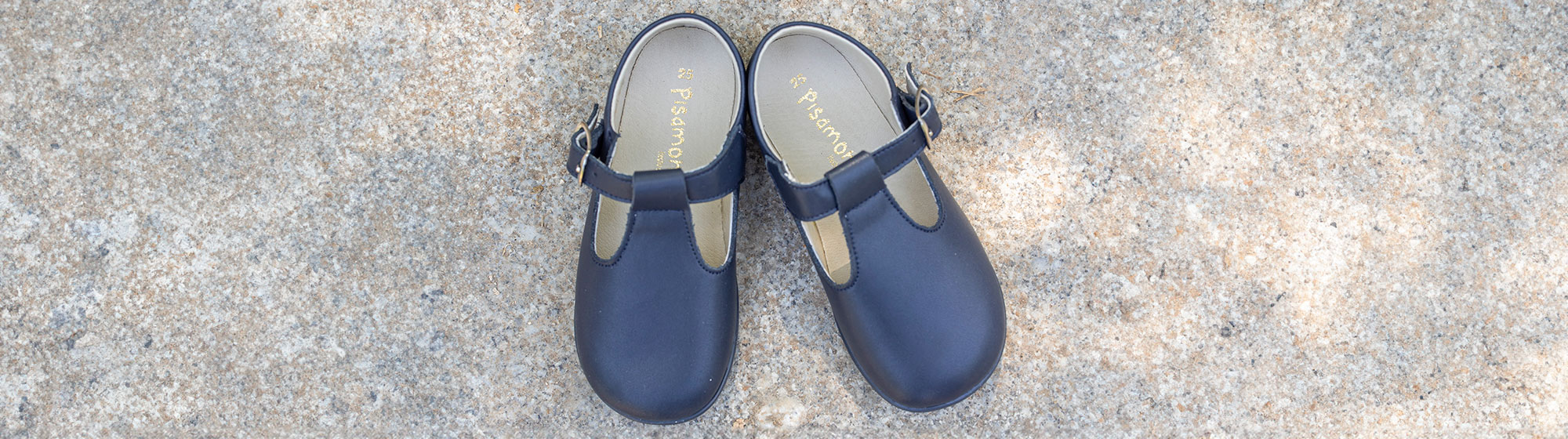 Riemchenschuhe