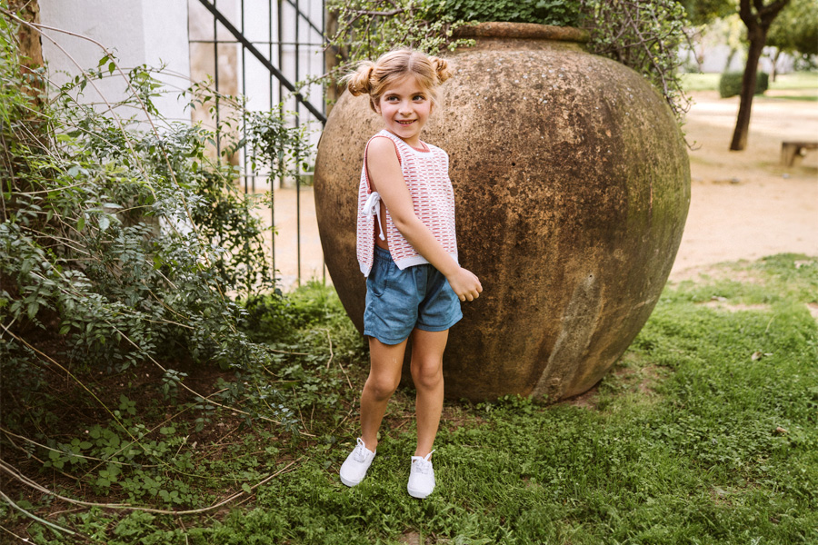Kindersneakers mit Schnürsenkeln