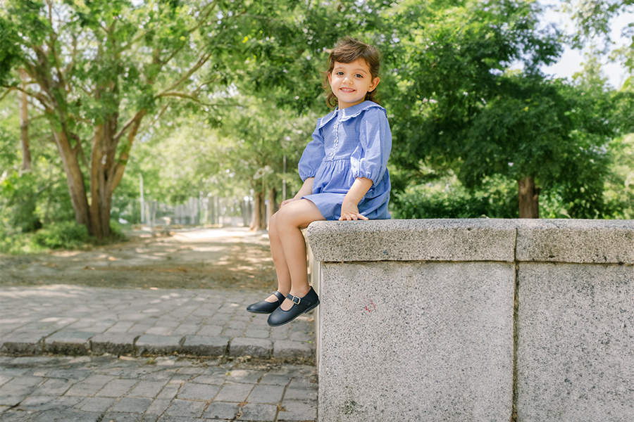 Riemchenballerinas aus Leder mit Schnalle