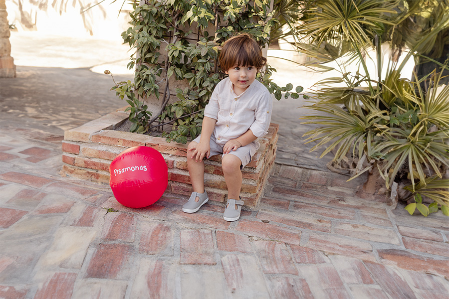 Klassische Babyschuhe für Kinder im Sneaker-Stil