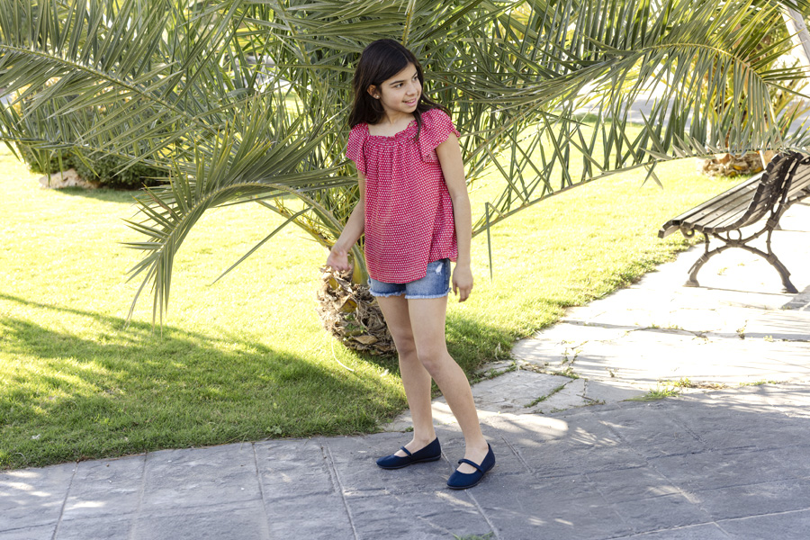 Mädchen Riemchenballerinas  aus Stoff mit dünnem Klettverschlussriemen