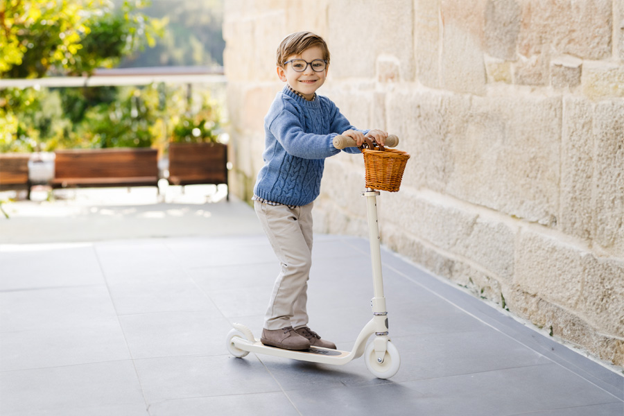 Stiefel mit künstlichem Fellfutter und Schnürsenkeln