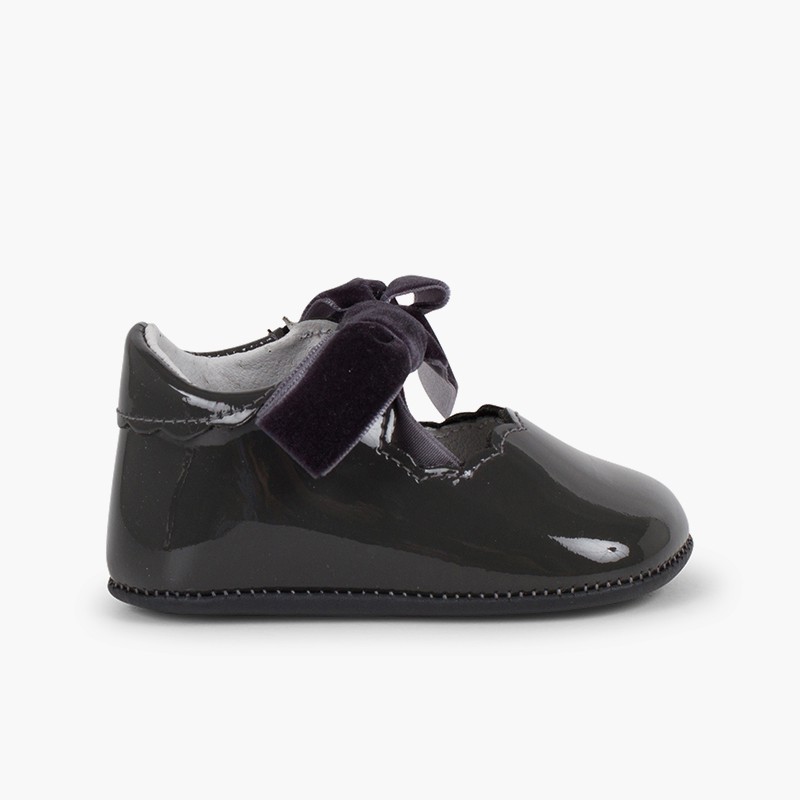 Mercedita Bandana aus Lackleder mit Samtband Grau