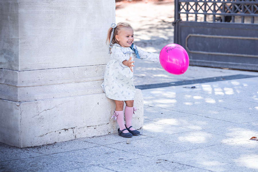 Riemchenballerinas mit hinterer Schleife aus Samt