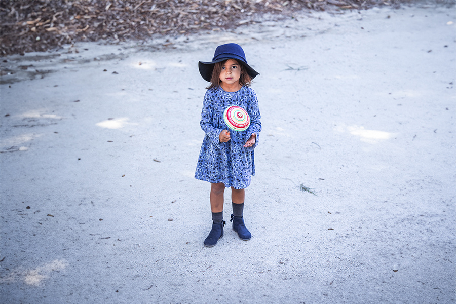 Stiefeletten mit Schleife aus Samt und Reißverschluss