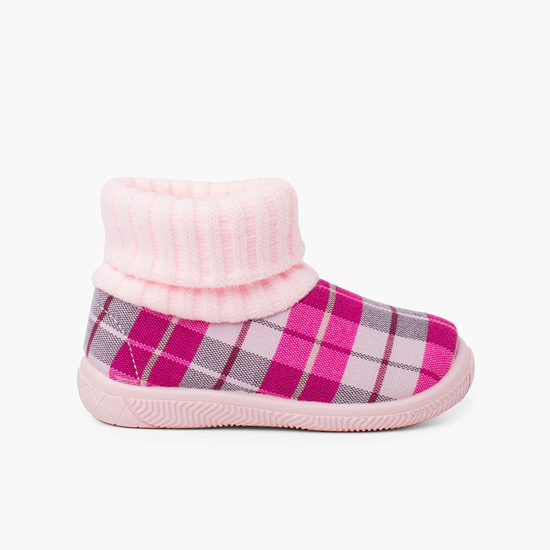 Hausschuhe für Jungen mit Stricksocken-Kragen Rosa