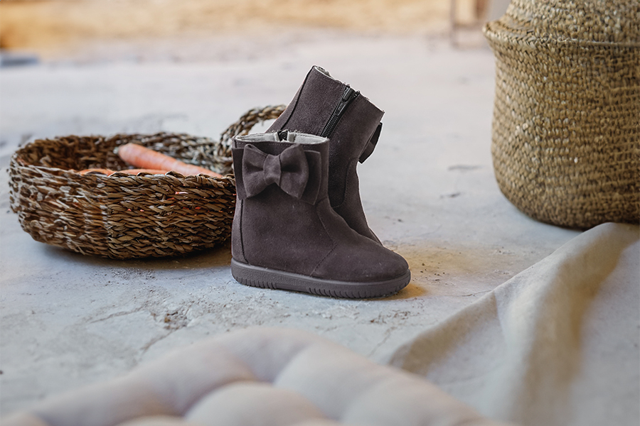 Wildlederstiefel für Mädchen mit großer seitlicher Schleife