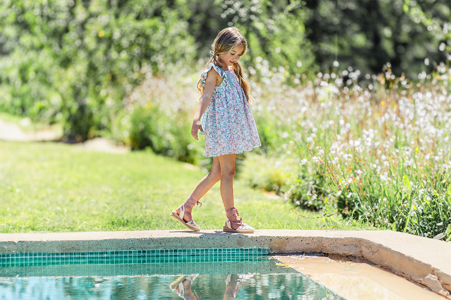 Keilabsatz-Espadrilles im Goyesca-Stil mit Bändern
