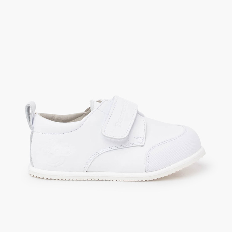 Sportschuhe mit flexibler Sohle und verstärkter Spitze Weiß