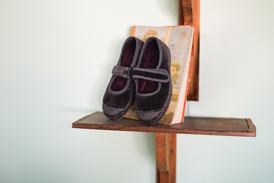 Mary Janes aus Samt mit Gummikappe