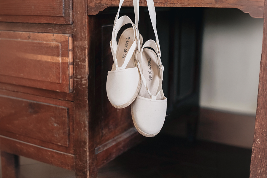 Espadrilles mit Keilabsatz und Piquébändern