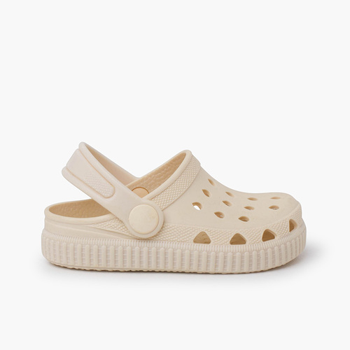 Gummiclogs im Sneaker-Stil mit farbiger Sohle Elfenbein