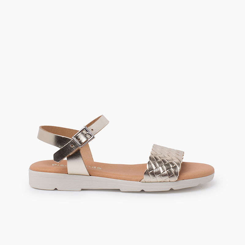 Sandalen mit Schnalle und geflochtenem oberem Riemen Champagner