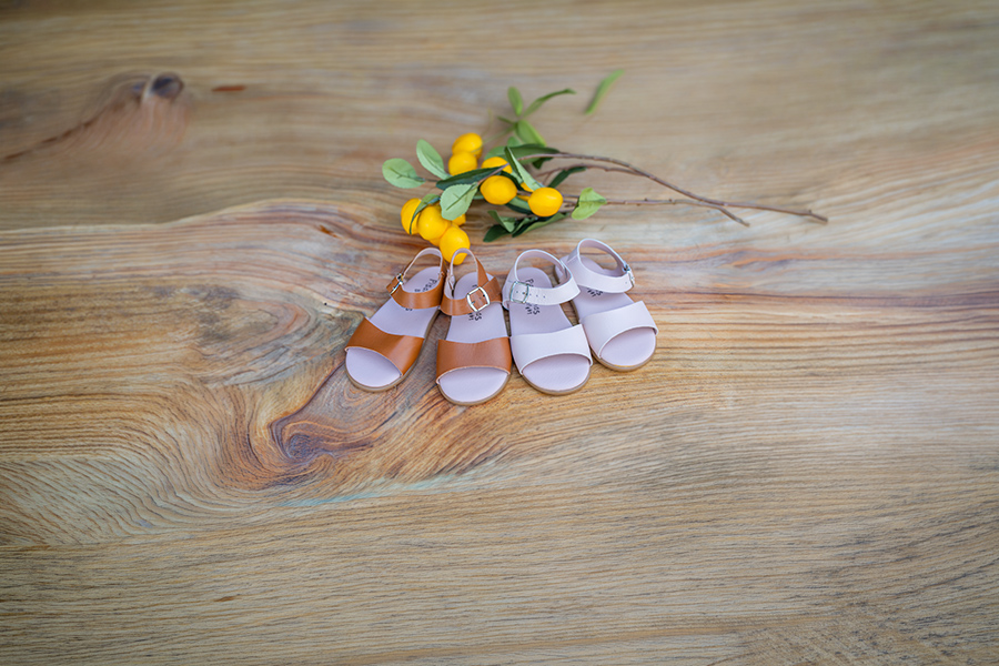 Barefoot-Sandalen in Uni mit Schnalle