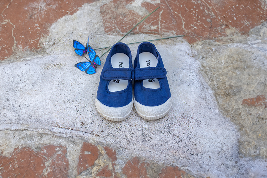 Barefoot-Mary-Janes aus gewaschener Leinwand