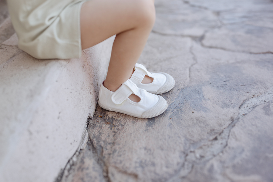 Barefoot T-bar Shoes aus Baumwollstoff