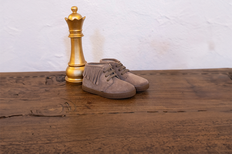 Kinderstiefel Wildleder Fransen runde Spitze