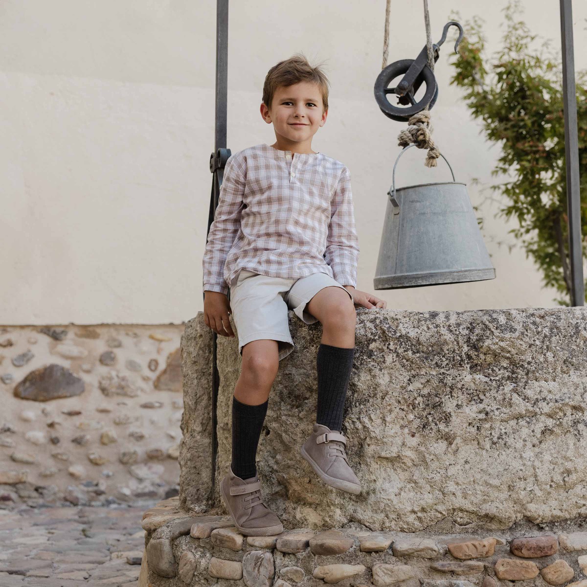 Barefoot-Stiefel Veloursleder Lederriemen und Schnürsenkeln Stein