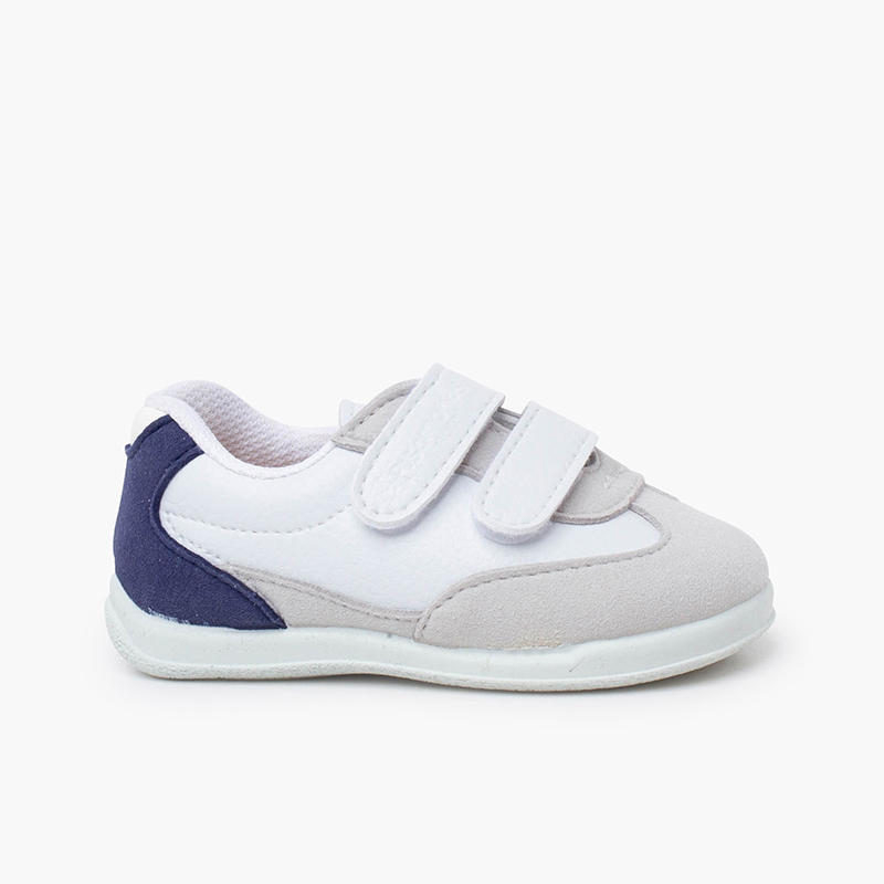 Minimalistische Sportschuhe farbiger Fersenkappe Jeansblau