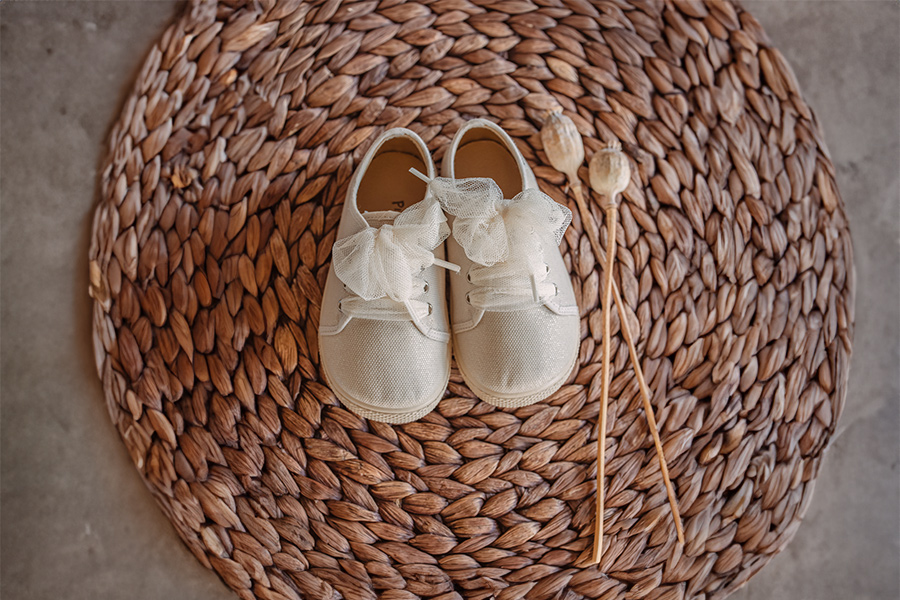 Barfuß Sneaker Glanz Tüllschleifen