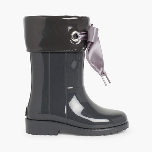 Gummistiefel Mädchen im Camper-Stil aus Lackleder Grau