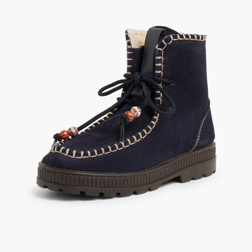 Wildlederstiefel mit Ornamenten und Winterfutter Marineblau