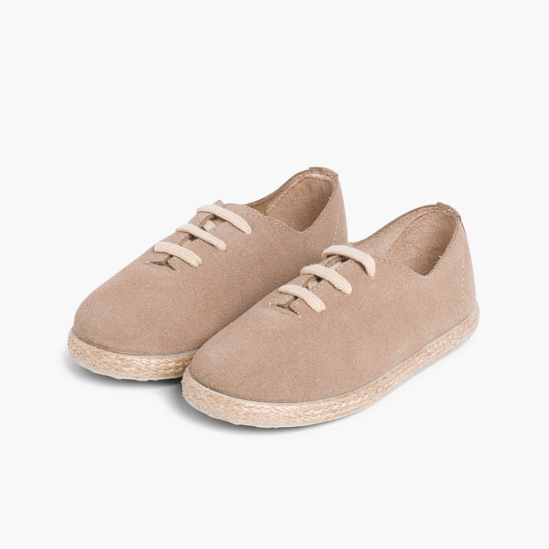 Kindersneakers aus Wildleder und Jute mit Schnürsenkeln Sand
