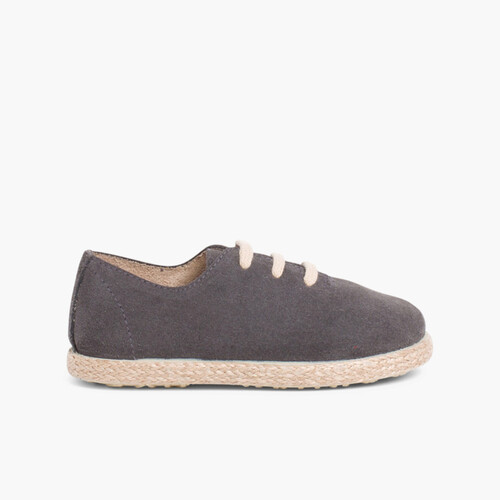 Kindersneakers aus Wildleder und Jute mit Schnürsenkeln Grau