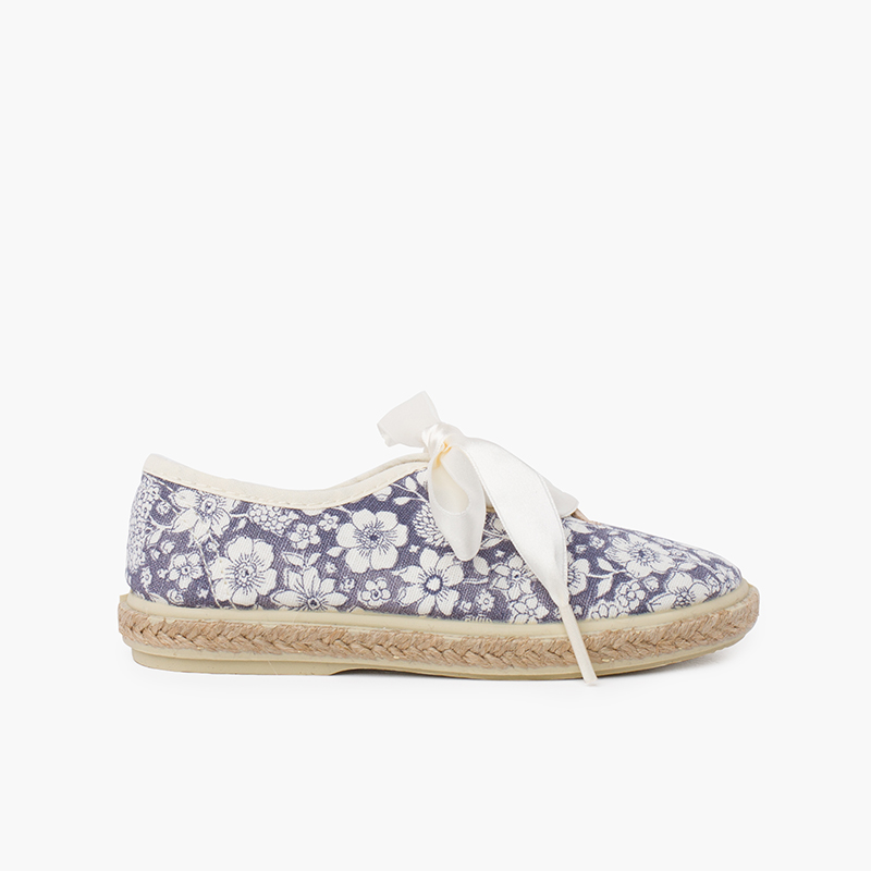 Blucher Schnürsenkel mit Blumen und Jute-Satin Marineblau