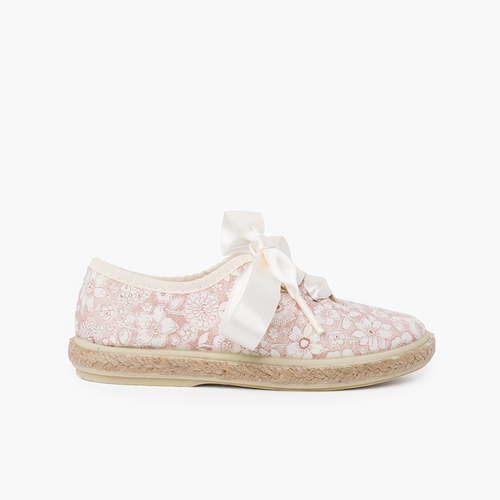 Blucher Schnürsenkel mit Blumen und Jute-Satin Make-up