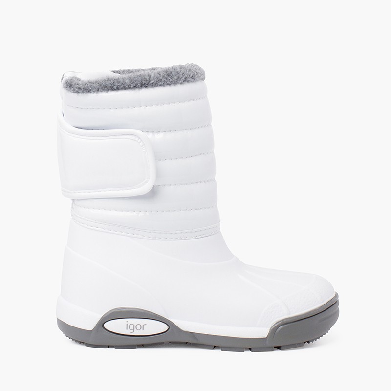 Apres-Ski Stiefel aus Lackleder mit Fellfutter und verstellbarem Verschluss Weiß