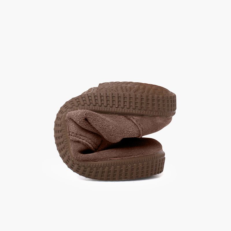 Stiefel mit künstlichem Fellfutter und Schnürsenkeln