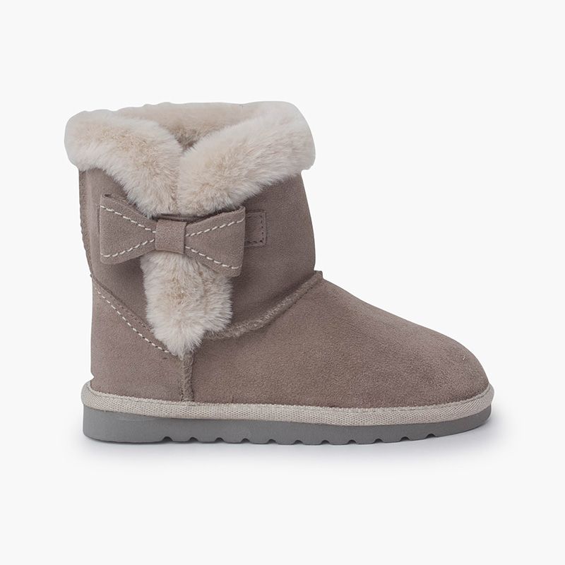 Stiefel mit seitlicher Krawatte im australischen Stil