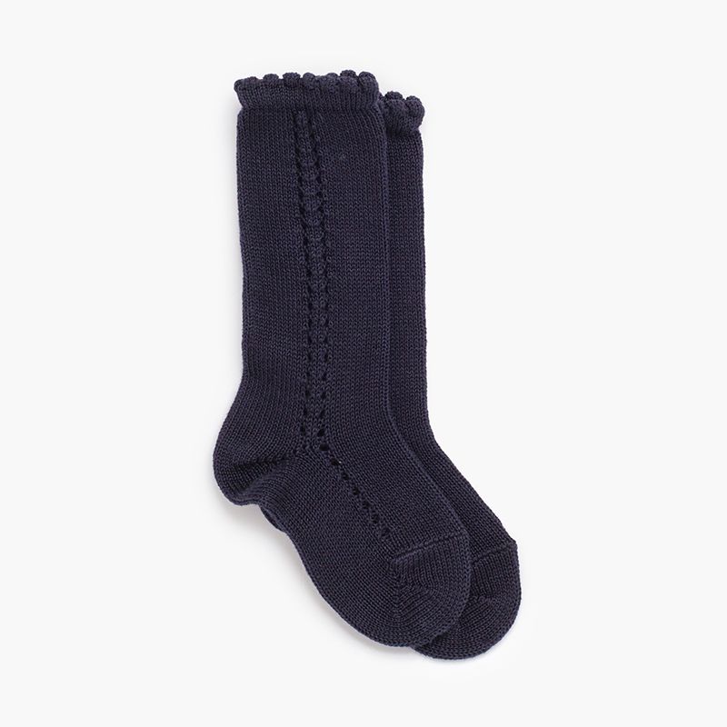 Hohe Perlé-Socken mit seitlichem Lochmuster
