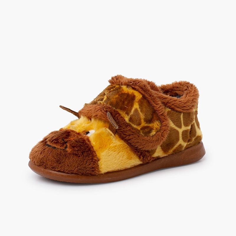 Hausschuhe mit weichem Fell im Giraffe
