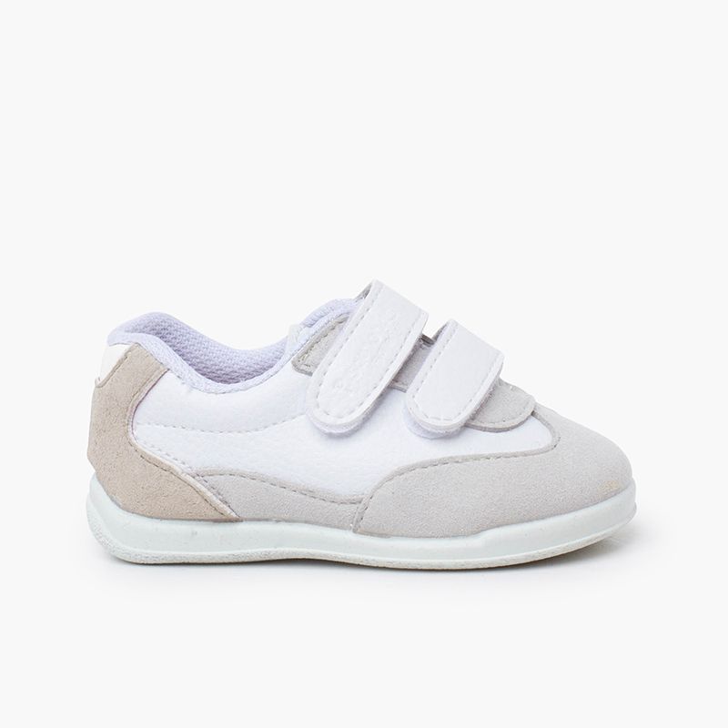 Minimalistische Sportschuhe farbiger Fersenkappe
