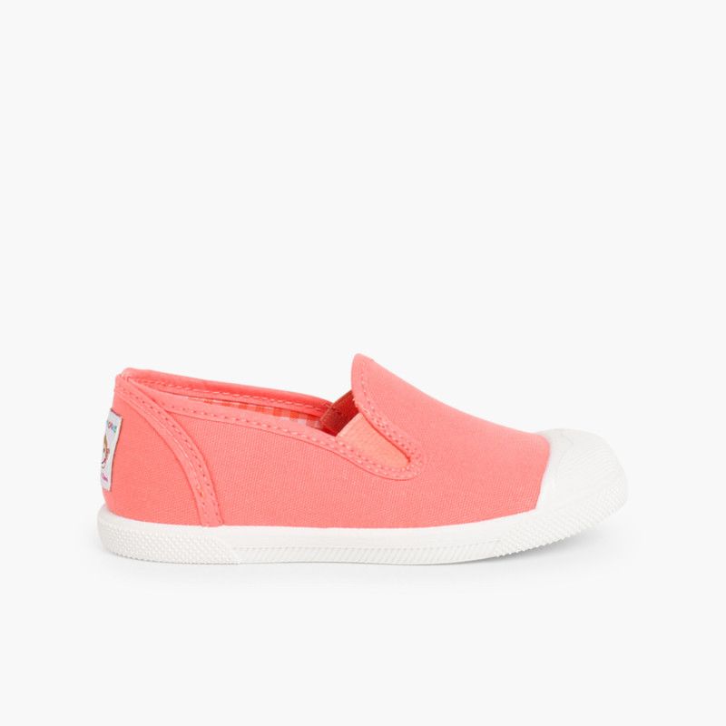 Slip-On-Sneakers aus Canvas mit seitlichen Gummibändern