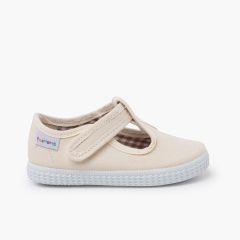 Klassische Babyschuhe für Kinder im Sneaker-Stil Roh