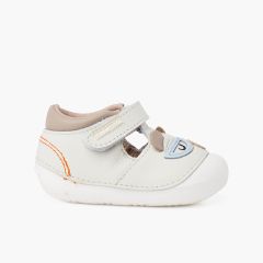 Flexible Sohlen-Sandalen für erste Schritte mit Bärenapplikation Himmelblau
