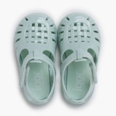 Glänzende Strandsandalen mit Klettverschluss Minze