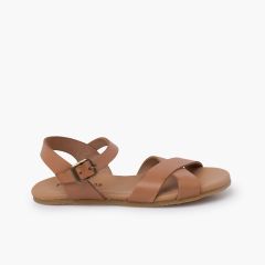 Weiche Sandalen aus Nappaleder mit gekreuzten Riemen Sand