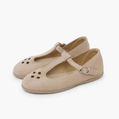 Perforierte Wildleder-Mary-Janes mit T-Riemen Beige