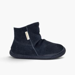 Barfußstiefel in Knitteroptik Marineblau