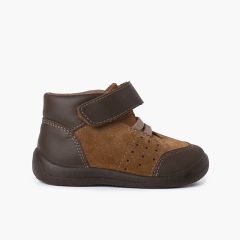 Baby Stiefeletten mit verstärkter Spitze und Ferse aus Leder und Haftbandverschluss Braun