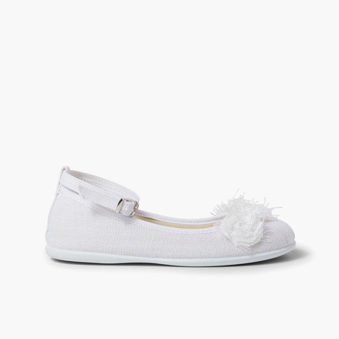 Ballerinas aus Leinen mit Riemchen und Blumenapplikation