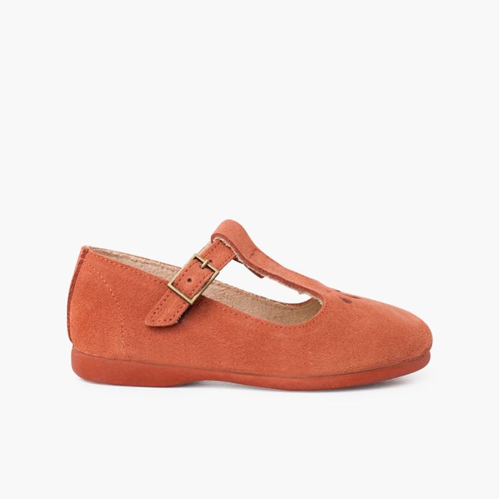 Riemchenballerinas mit Lochmuster und mittigem Riemen