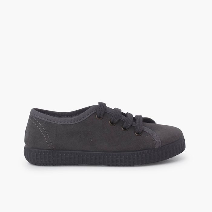 Sneakers aus Wildleder und recyceltem Polyester mit Schnürsenkeln