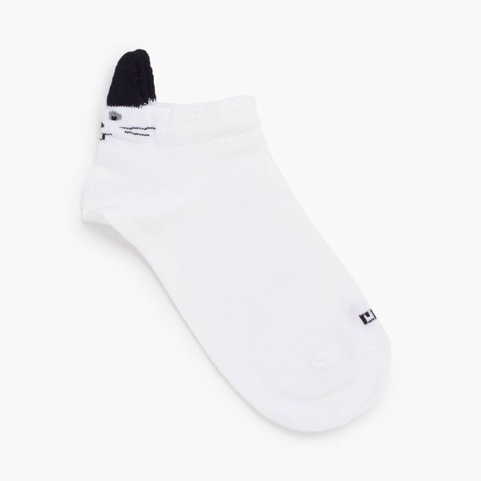 Unsichtbare Wintersocken mit Hasenohren