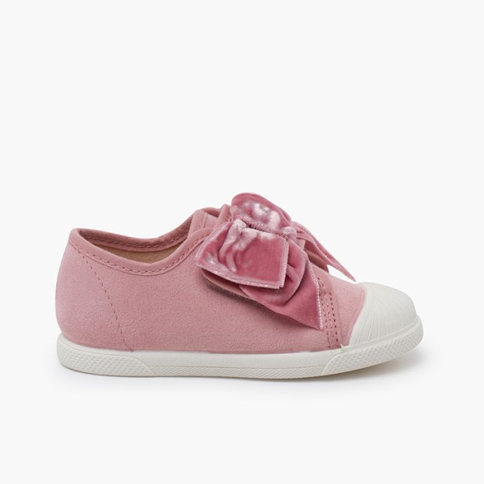 Samt-Sneakers mit Schleife