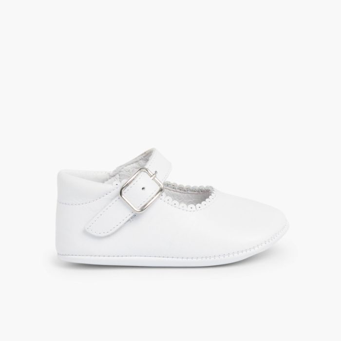 Babyschuhe aus Leder mit Schnalle